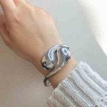 دستبند بنگل زارا مدل اشکی