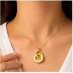 گردنبند پینترستی حلقه و ماه پر نگین